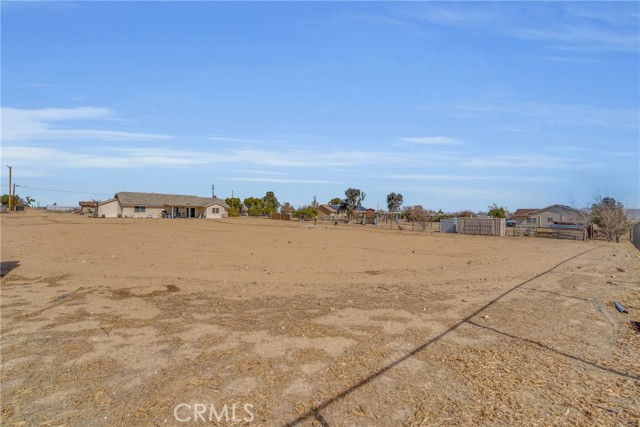 18177 Cherry St, Hesperia CA: https://media.crmls.org/medias/2b9949fa-da57-4baf-bad1-9106ab48b6f7.jpg