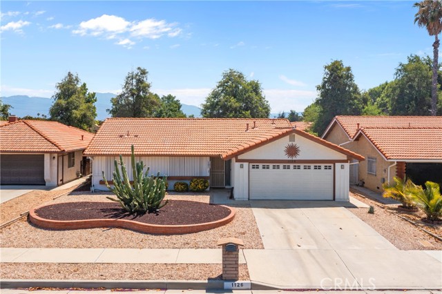 Detail Gallery Image 1 of 1 For 1126 Bottle Tree Way, Hemet,  CA 92545 - 2 Beds | 2 Baths