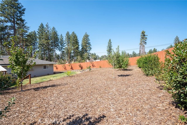 6354 Berkshire Avenue, Paradise CA: https://media.crmls.org/medias/2b9c67df-0794-4217-92a2-4f6c889ea0a3.jpg