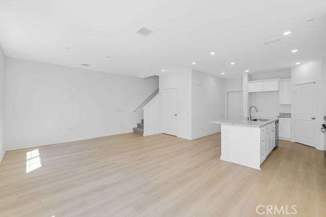 32807 MANHATTAN Avenue, Winchester CA: https://media.crmls.org/medias/2b9cfad7-98f6-4856-94de-471eb6787fc1.jpg