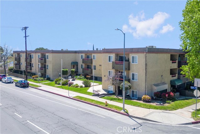 13266 Foothill Boulevard, Sylmar, California 91342, ,Multi-Family,For Sale,Foothill,CV25002980