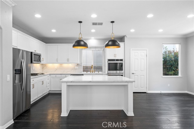 Detail Gallery Image 4 of 28 For 35614 Bovard, Wildomar,  CA 92595 - 5 Beds | 4/1 Baths