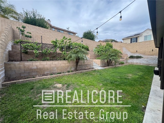 Detail Gallery Image 34 of 37 For 15806 Rock Point Ln, Fontana,  CA 92336 - 4 Beds | 2/1 Baths