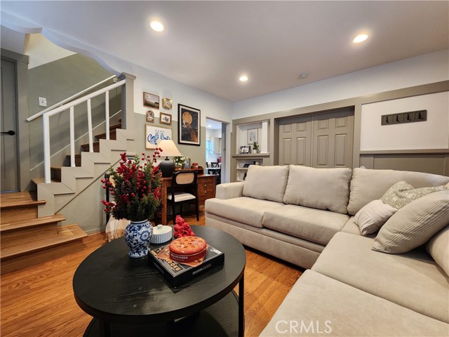 265 N Mar Vista Avenue, Pasadena CA: https://media.crmls.org/medias/2b9db1d7-70e7-416b-bf2c-e053f8b63692.jpg