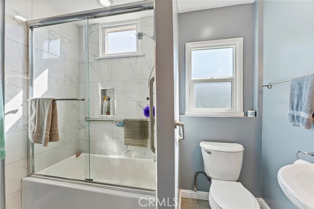 Detail Gallery Image 14 of 28 For 2042 Rome, Los Angeles,  CA 90065 - 3 Beds | 2/1 Baths