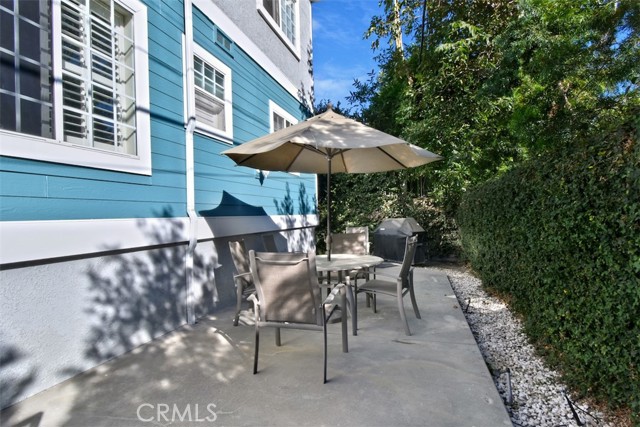 13030 Moorpark Street # 1, Studio City (los Angeles), California 91604, 2 Bedrooms Bedrooms, ,1 BathroomBathrooms,Residential Lease,For Rent,13030 Moorpark Street # 1,CRSR24234423