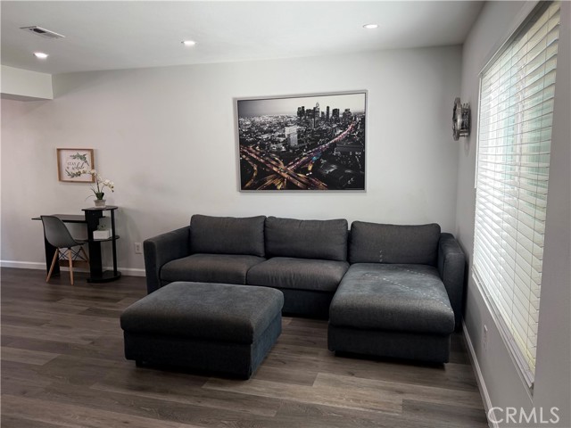 Detail Gallery Image 15 of 61 For 824 N Pasadena Ave #11,  Azusa,  CA 91702 - 2 Beds | 1/1 Baths