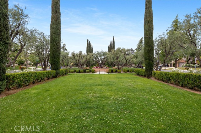 5206 Village Green Lane, Bakersfield CA: https://media.crmls.org/medias/2ba0bd38-d5ca-4edd-b7c5-f7e58205eaf5.jpg