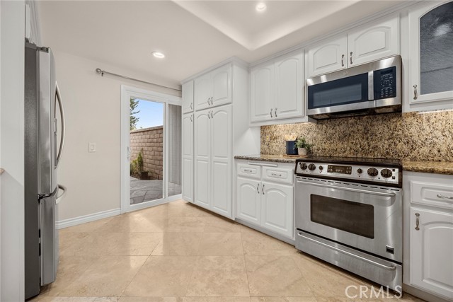 Detail Gallery Image 34 of 59 For 3742 Montego Dr, Huntington Beach,  CA 92649 - 3 Beds | 3 Baths