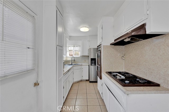 10125 Annetta Ave., South Gate CA: https://media.crmls.org/medias/2ba119b2-4a74-4b25-ad79-fa126998a06b.jpg