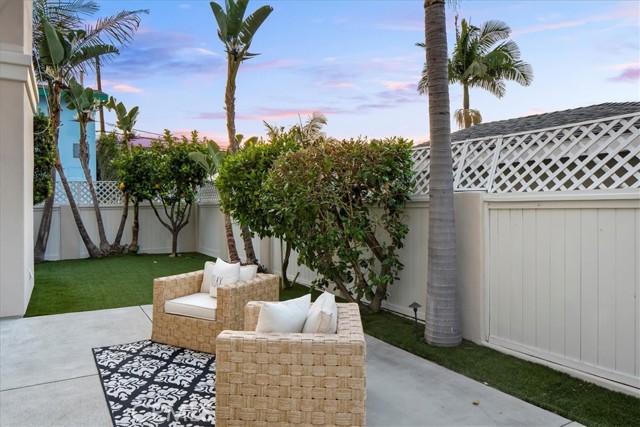 2203 Bataan Road, Redondo Beach, California 90278, 4 Bedrooms Bedrooms, ,2 BathroomsBathrooms,Residential,Sold,Bataan,SB22104132