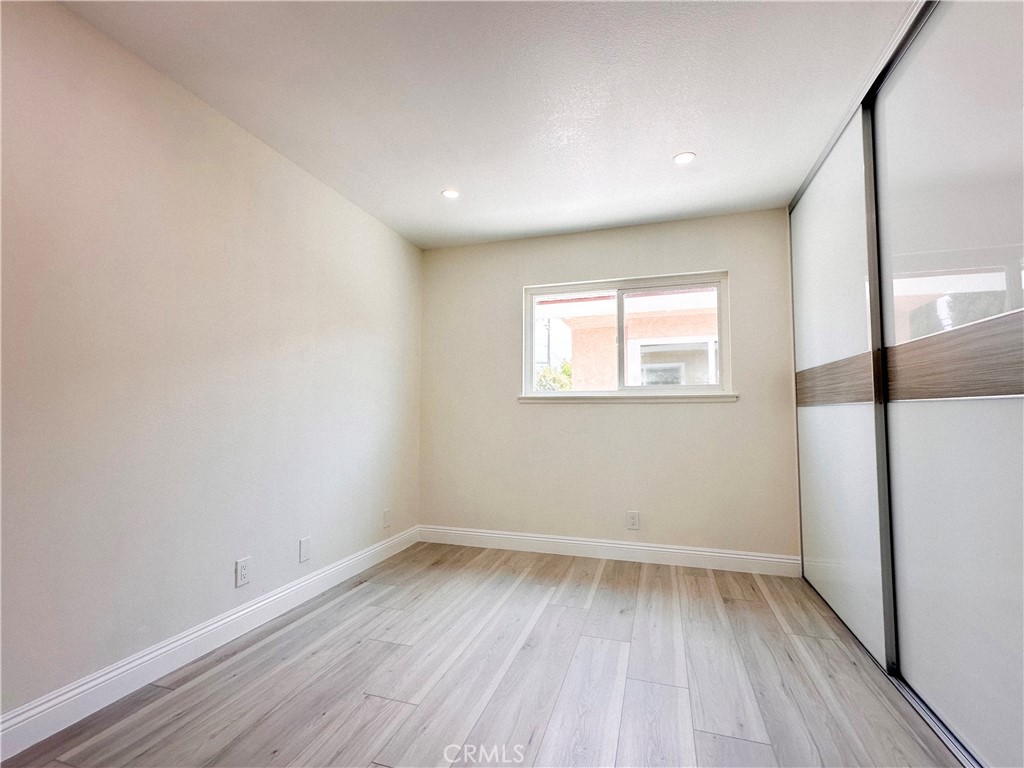 MLS #WS25165113 img 11