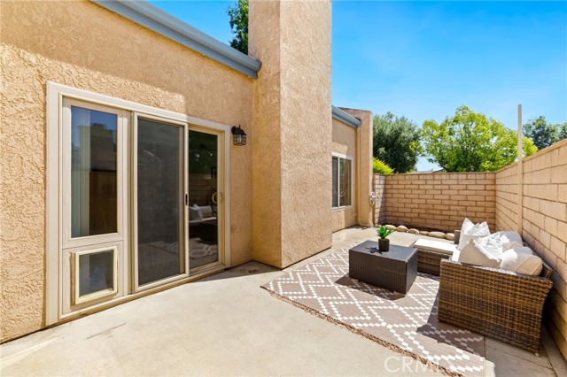 1024 Ardmore Circle, Redlands CA: https://media.crmls.org/medias/2ba1cf54-7cf5-4098-a86b-c5057c6c05de.jpg