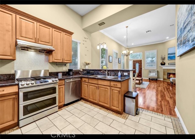 Detail Gallery Image 10 of 28 For 5517 Welland Ave Unit E,  Temple City,  CA 91780 - 3 Beds | 3 Baths