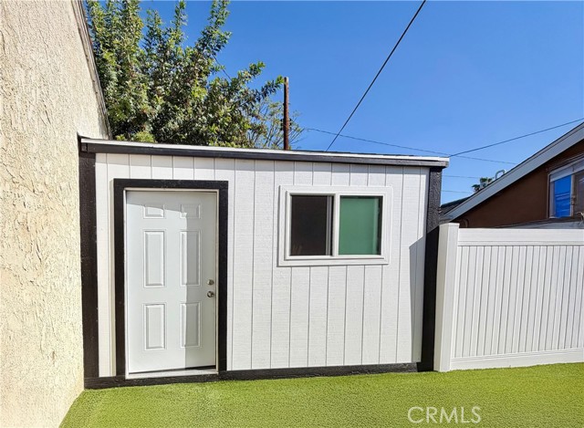 Detail Gallery Image 29 of 32 For 6906 Mclennan Ave, Lake Balboa,  CA 91406 - 3 Beds | 3 Baths