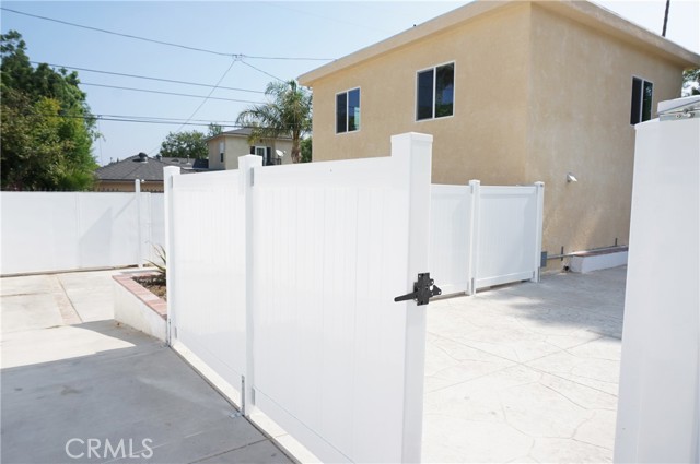 Detail Gallery Image 53 of 56 For 22131 Victory Bld, Woodland Hills,  CA 91303 - 3 Beds | 3/1 Baths