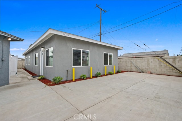 Detail Gallery Image 1 of 15 For 14471 Newland St, Westminster,  CA 92683 - 4 Beds | 2 Baths