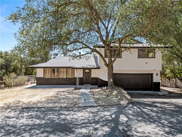 Detail Gallery Image 1 of 1 For 30418 Yosemite Springs Pkwy, Coarsegold,  CA 93614 - 4 Beds | 3 Baths