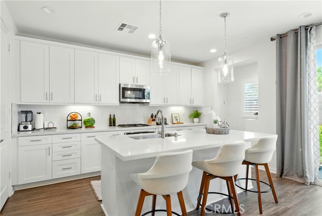 Detail Gallery Image 9 of 44 For 8785 Celebration St, Chino,  CA 91708 - 3 Beds | 2/1 Baths