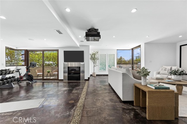 2114 Manhattan Ave, Hermosa Beach CA: https://media.crmls.org/medias/2ba685ef-4f89-4cde-9b3b-d04b7a1be5ef.jpg