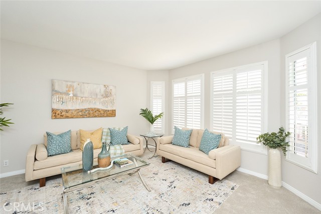 385 Park Avenue, Long Beach CA: https://media.crmls.org/medias/2ba6a15d-f2a3-48d1-a67a-c03d763d7cae.jpg