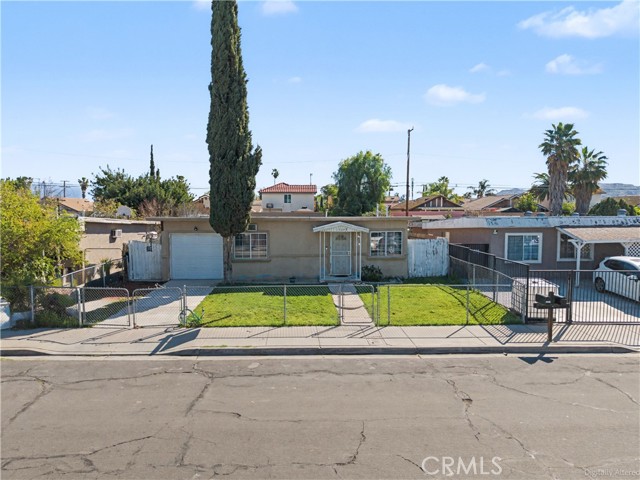 Detail Gallery Image 2 of 23 For 15048 Pepper Ct, Moreno Valley,  CA 92551 - 2 Beds | 1 Baths