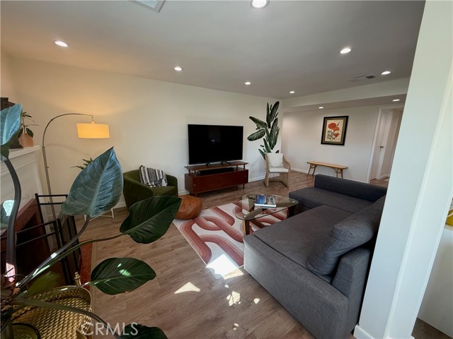 Detail Gallery Image 10 of 65 For 5120 Baltimore St, Los Angeles,  CA 90042 - 3 Beds | 3 Baths