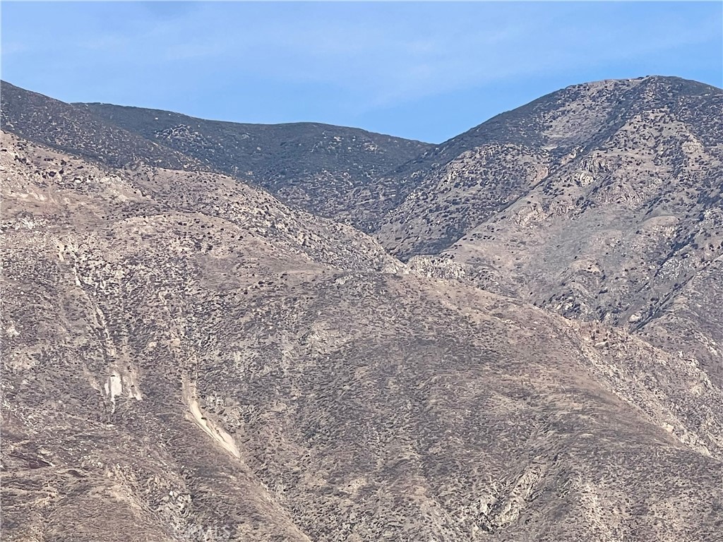 https://media.crmls.org/medias/2ba6e9c9-35de-40a2-a5f8-33166b0091cf.jpg?preset=X-Large