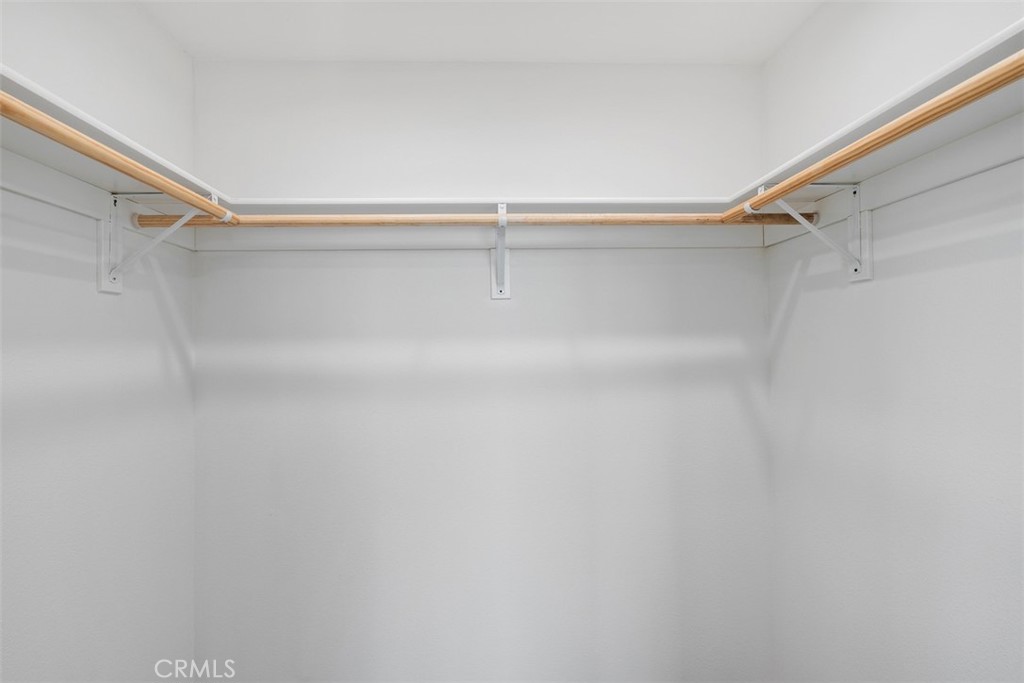 https://media.crmls.org/medias/2ba7b5ea-6e42-4712-a534-d9451d647789.jpg?preset=X-Large