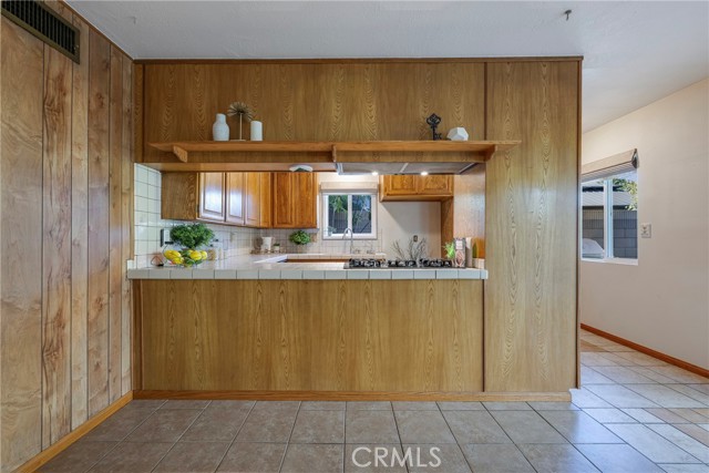 14673 Hawes Street photo 14