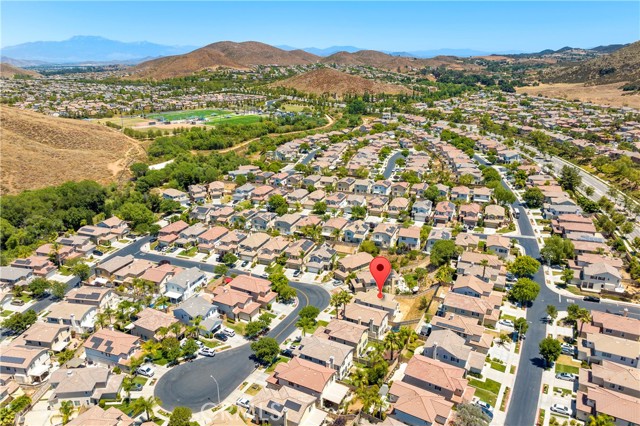 Detail Gallery Image 5 of 30 For 32460 Silver Creek, Lake Elsinore,  CA 92532 - 4 Beds | 3 Baths