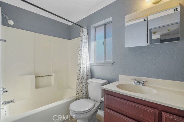 Detail Gallery Image 14 of 35 For 15975 Serrano, Apple Valley,  CA 92307 - – Beds | – Baths