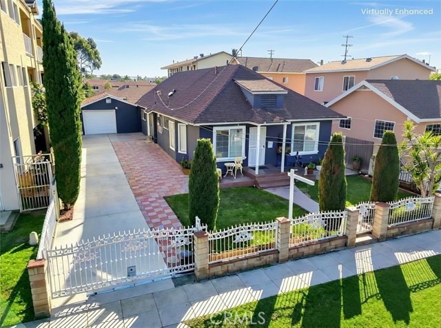 Detail Gallery Image 3 of 61 For 1626 E 6th, Long Beach,  CA 90802 - 3 Beds | 2 Baths