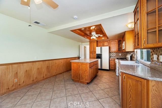 Detail Gallery Image 15 of 52 For 1573 Camelot Dr, Corona,  CA 92882 - 3 Beds | 2 Baths