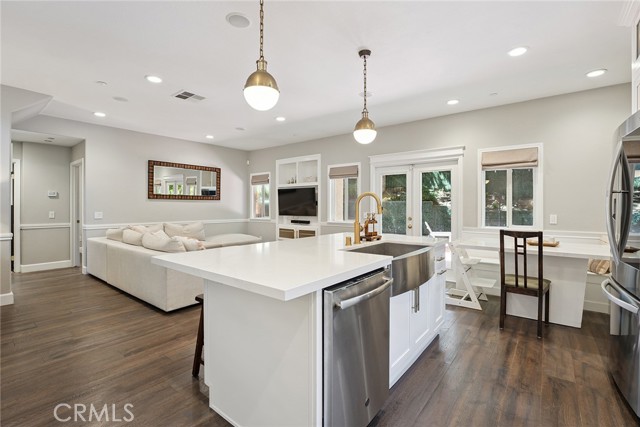 Detail Gallery Image 12 of 38 For 5179 Knollwood Way, Woodland Hills,  CA 91364 - 4 Beds | 3 Baths