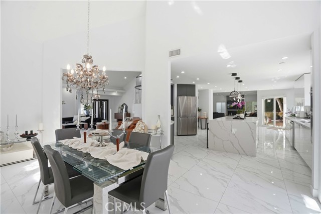 Detail Gallery Image 11 of 56 For 7600 Southby, West Hills,  CA 91304 - 5 Beds | 5 Baths