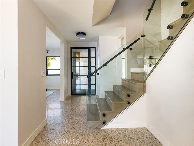 Detail Gallery Image 35 of 62 For 355 Hillcrest St, El Segundo,  CA 90245 - 5 Beds | 3 Baths