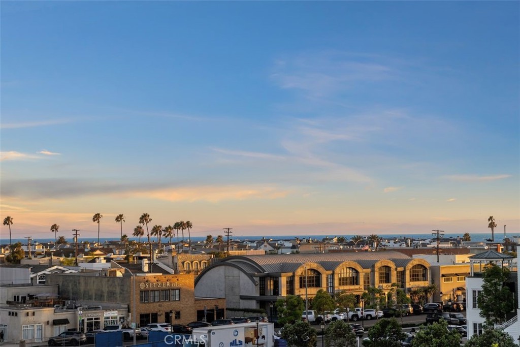 https://media.crmls.org/medias/2bacdc4d-1209-4b55-a4f2-b255d0e40f1b.jpg?preset=X-Large