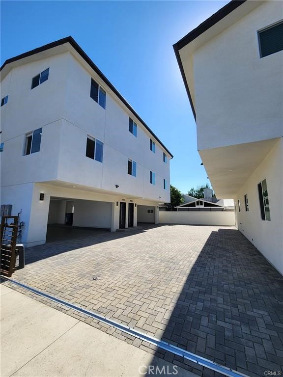 Detail Gallery Image 2 of 23 For 11918 Dehougne #2,  North Hollywood,  CA 91605 - 4 Beds | 3 Baths
