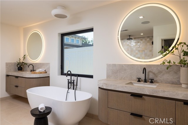 Detail Gallery Image 37 of 50 For 1524 Dolphin Ter, Corona Del Mar,  CA 92625 - 3 Beds | 3/1 Baths