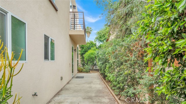 Detail Gallery Image 36 of 45 For 9237 Wakefield Ave #11,  Panorama City,  CA 91402 - 4 Beds | 3/1 Baths