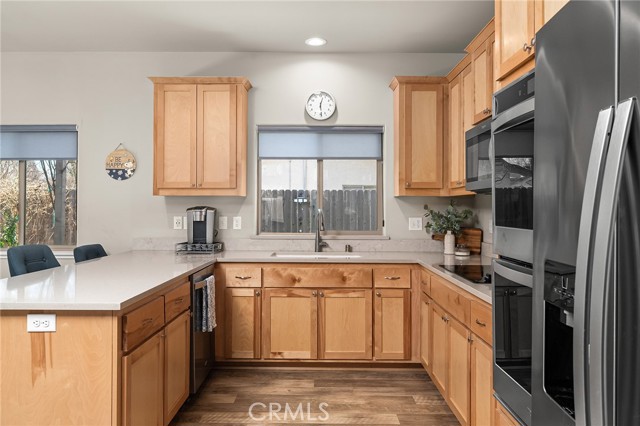 Detail Gallery Image 7 of 48 For 35 Jersey Brown, Chico,  CA 95973 - 3 Beds | 2 Baths