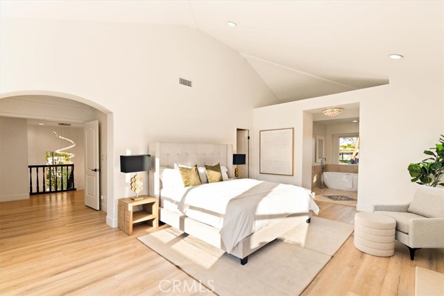 Image 22 of 43 For 23108 Los Codona Avenue