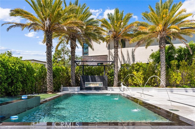61 Hartman, Irvine CA: https://media.crmls.org/medias/2bb21e0f-fa82-4b7c-bf38-335d2da61263.jpg
