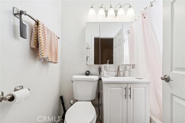 Detail Gallery Image 18 of 27 For 10959 Memory Park Ave, –,  CA 91345 - – Beds | – Baths