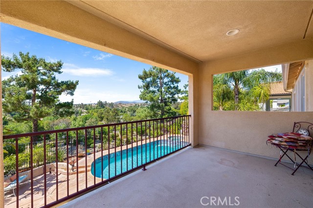 32856 Northshire Circle, Temecula CA: https://media.crmls.org/medias/2bb22b94-7c1d-4143-9b3c-25457a7c4117.jpg