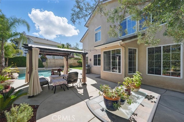 23405 Winslow Place, Valencia CA: https://media.crmls.org/medias/2bb22fbf-ad67-4f4e-a67d-9540a9b18274.jpg
