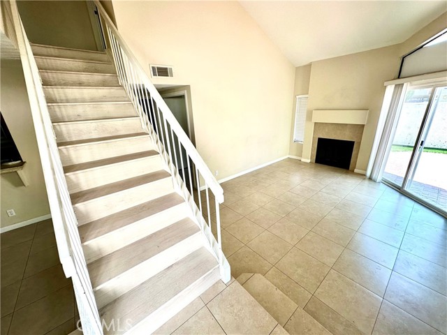 Detail Gallery Image 8 of 21 For 339 Deerfield Ave #20,  Irvine,  CA 92606 - 3 Beds | 2/1 Baths