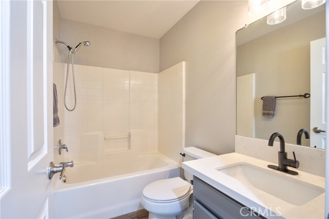 31264 Jura Court, Temecula CA: https://media.crmls.org/medias/2bb2dfa3-e259-48ce-8b9c-766a37397212.jpg