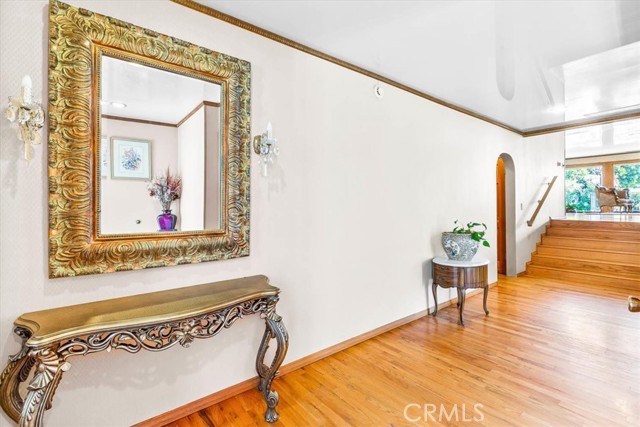 Detail Gallery Image 3 of 33 For 17861 Cathedral Pl, Encino,  CA 91316 - 3 Beds | 3 Baths